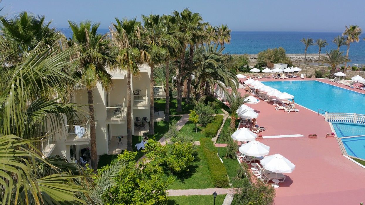 Oscar Resort Hotel كيرينيا المظهر الخارجي الصورة