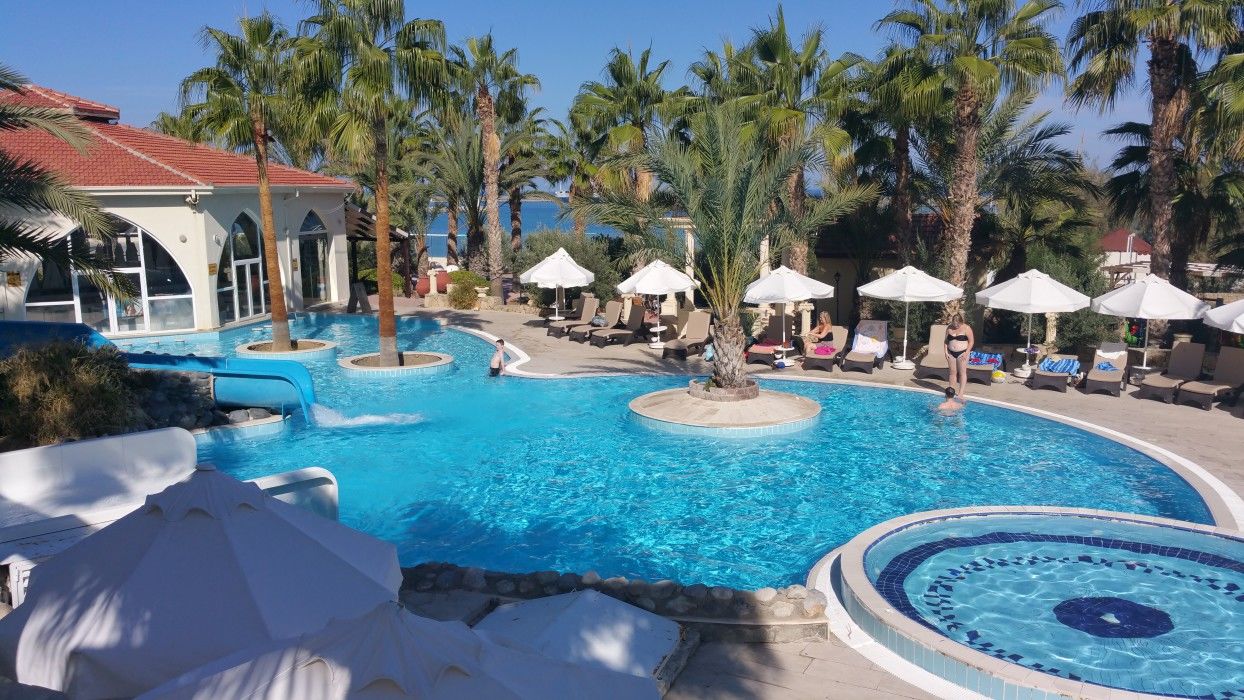 Oscar Resort Hotel كيرينيا المظهر الخارجي الصورة